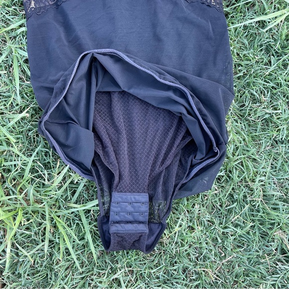 Maidenform Sensuously Shaping Wear Your Own Bra-Slip #DM2002, Beige, Black small - Picture 6 of 7